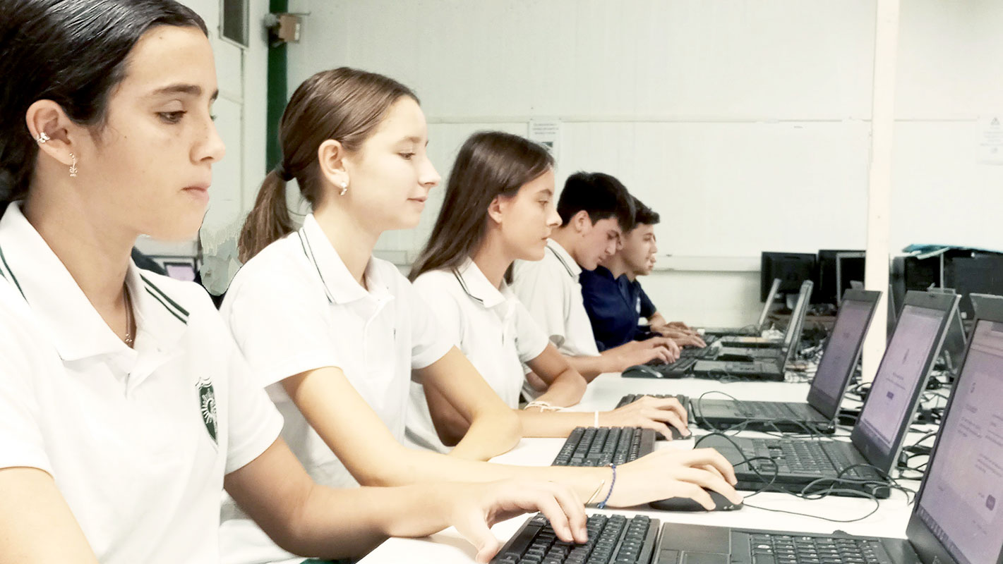 Colegio Nuestra Señora del Pilar - Vida escolar 1